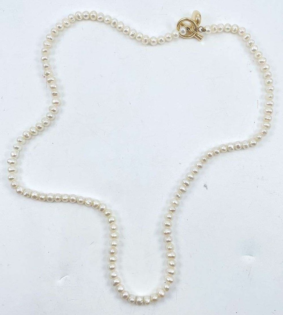 17.5g Freshwater Pearl 14k Gold Necklace: Winner shall receive the exact item shown here. (RR)