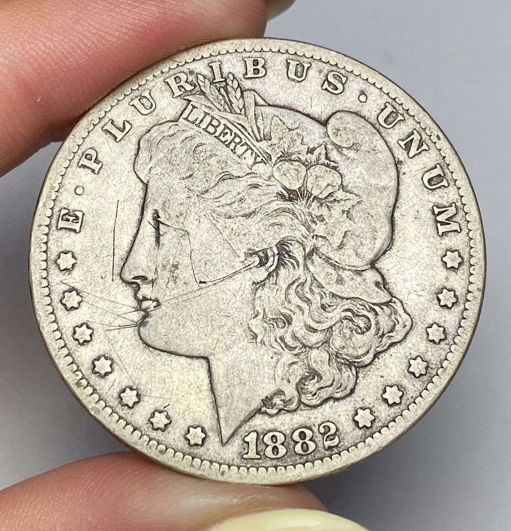 1882-CC Morgan Silver Dollar (1 of 2)