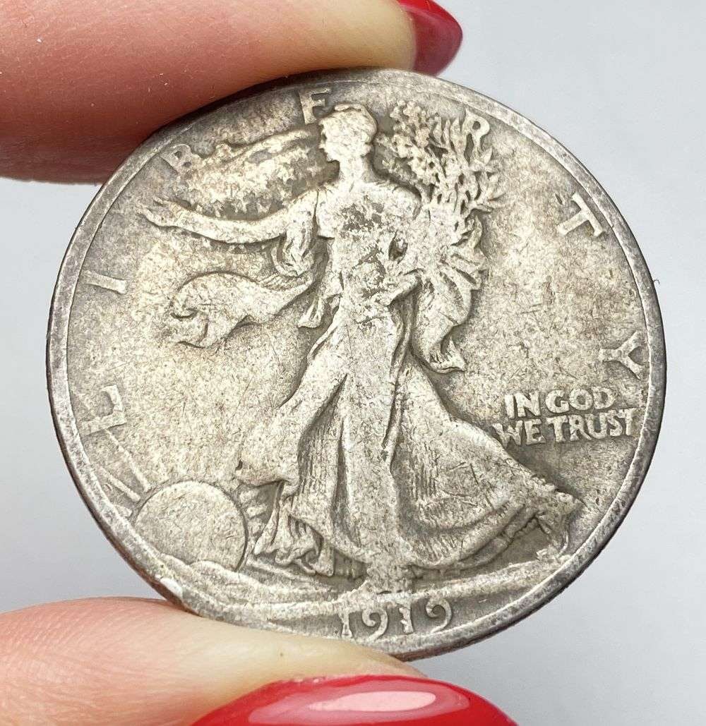 1919 Walking Liberty Silver Half Dollar VF (1 of 2)