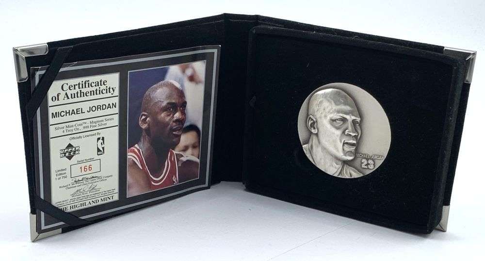 Last Minute! Very Rare High Relief Michael Jordan Upper Deck NBA Magnum Series 4 ozt .999 Silver (1 of 5)