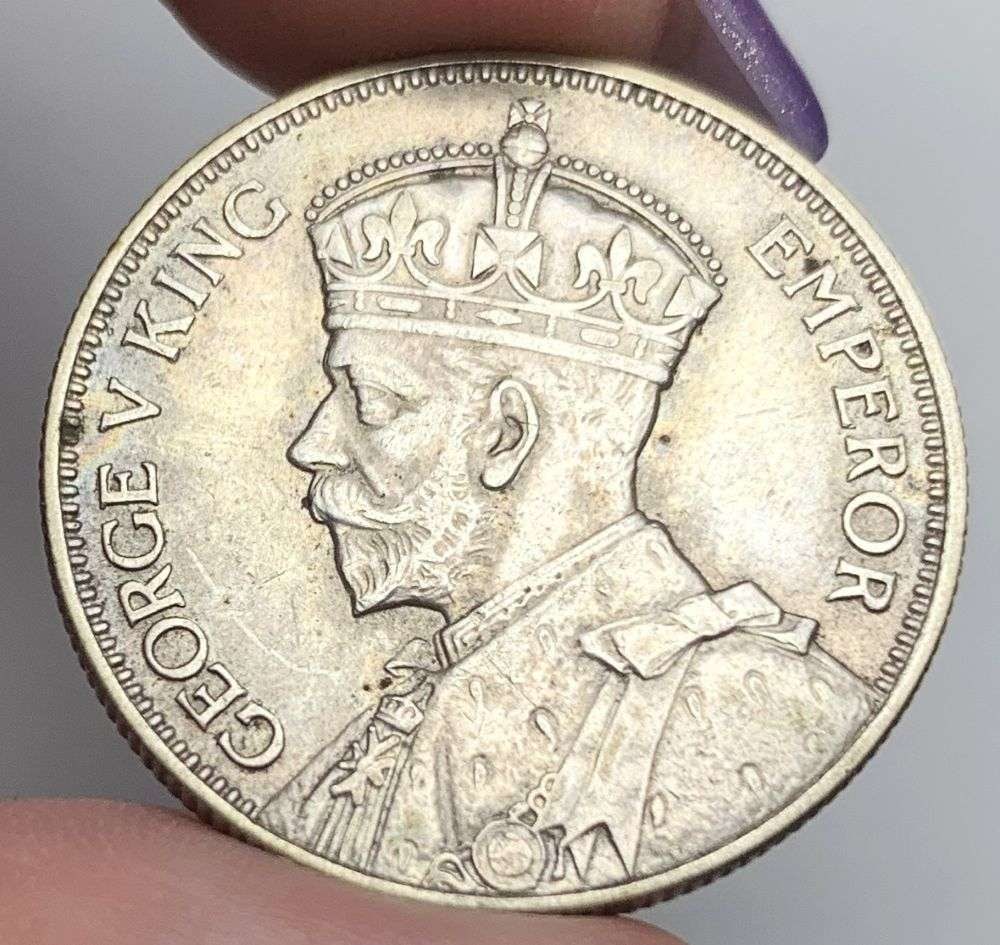 1933 New Zealand Silver 1 Florin Kiwi Bird Unc.: Winner shall receive the exact coin shown here. (MR)