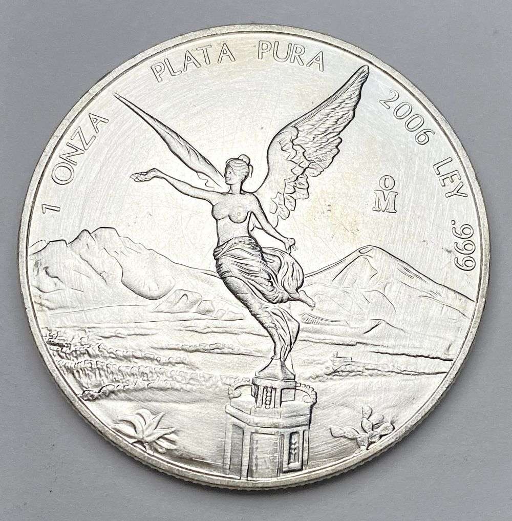 Rare 2006 Mexican Libertad 1 ozt .999 Silver (1 of 2)