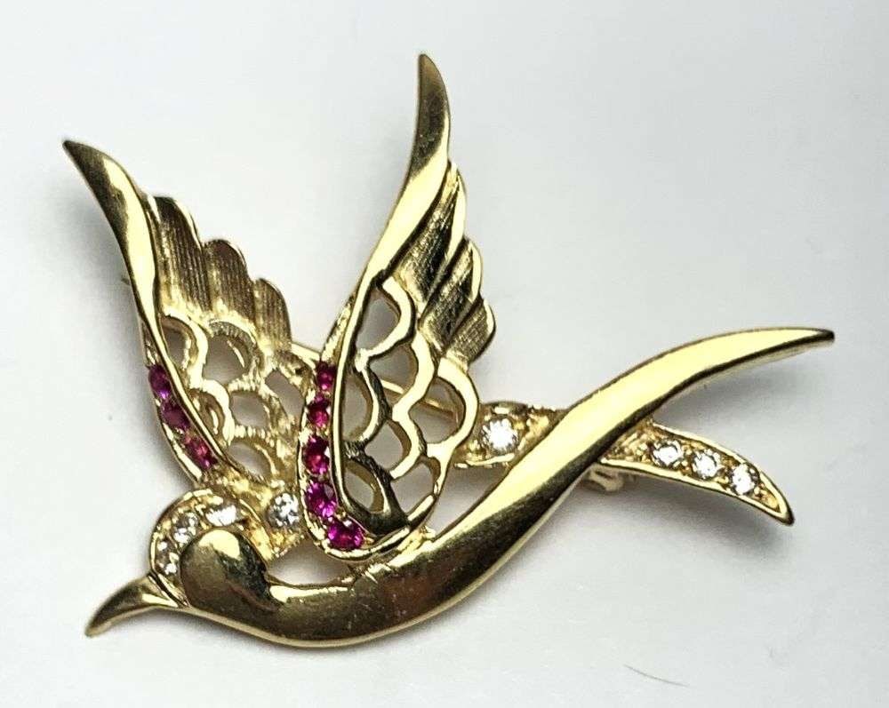 Last Minute! 14k Gold Bird Pin With Round Diamonds 6.1g: Winner shall receive the exact item shown here. (MR)
