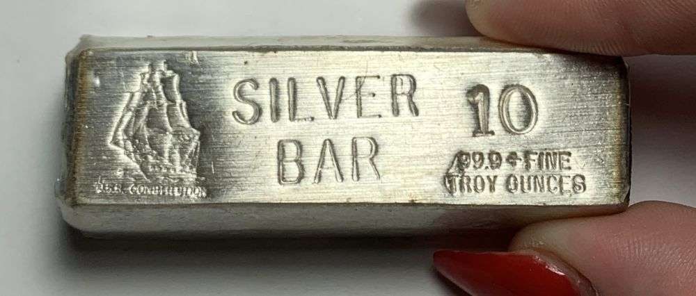 Vintage Constitution Mint 10 ozt .999 Silver Bar: Winner shall receive the exact bar shown here. (MR/RBB)