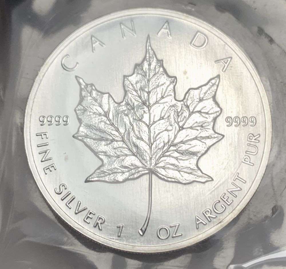 Rare 1990 Canada $5 Maple Leaf 1 ozt .9999 Silver (1 of 3)