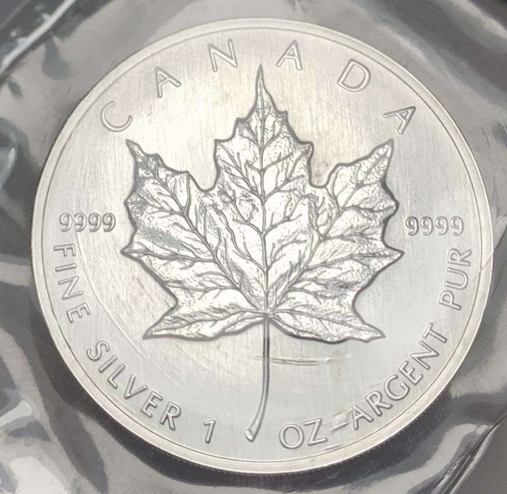 Rare 1990 Canada $5 Maple Leaf 1 ozt .9999 Silver (1 of 3)