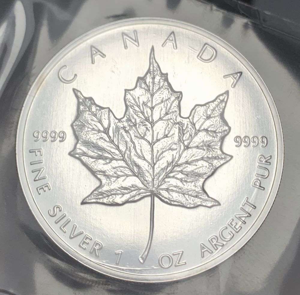 Rare 1990 Canada $5 Maple Leaf 1 ozt .9999 Silver: Winner shall receive the exact coin shown here. (NH/UR)