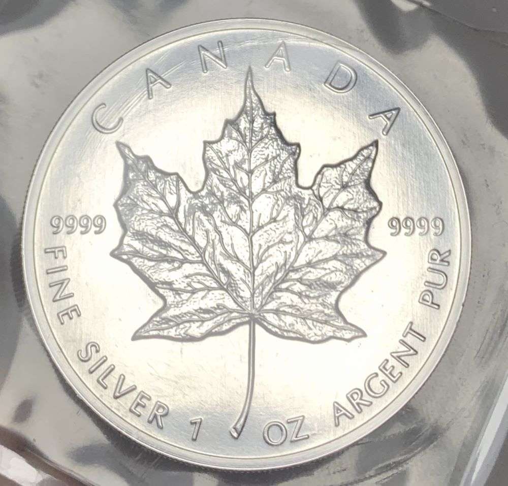 Rare 1996 Canada $5 Maple Leaf 1 ozt .9999 Silver (1 of 3)