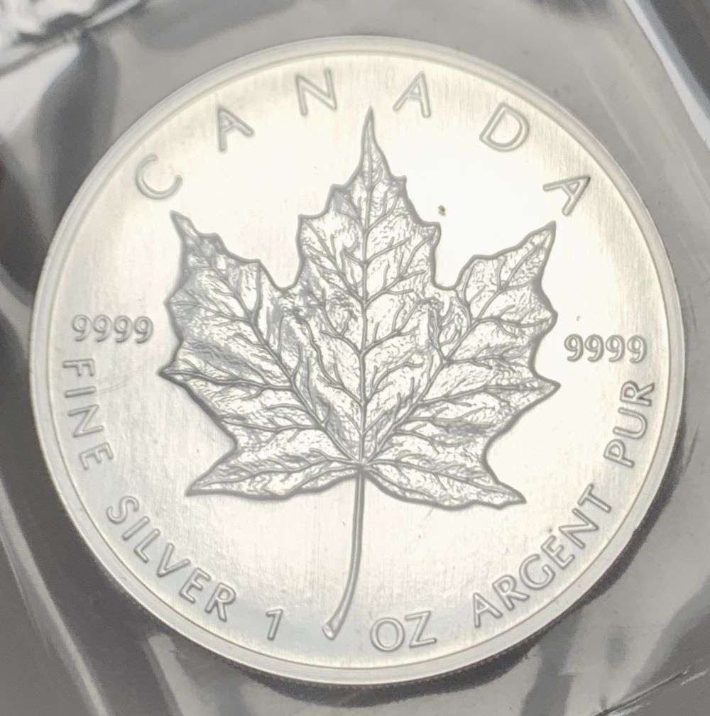 Rare 1996 Canada $5 Maple Leaf 1 ozt .9999 Silver (1 of 3)
