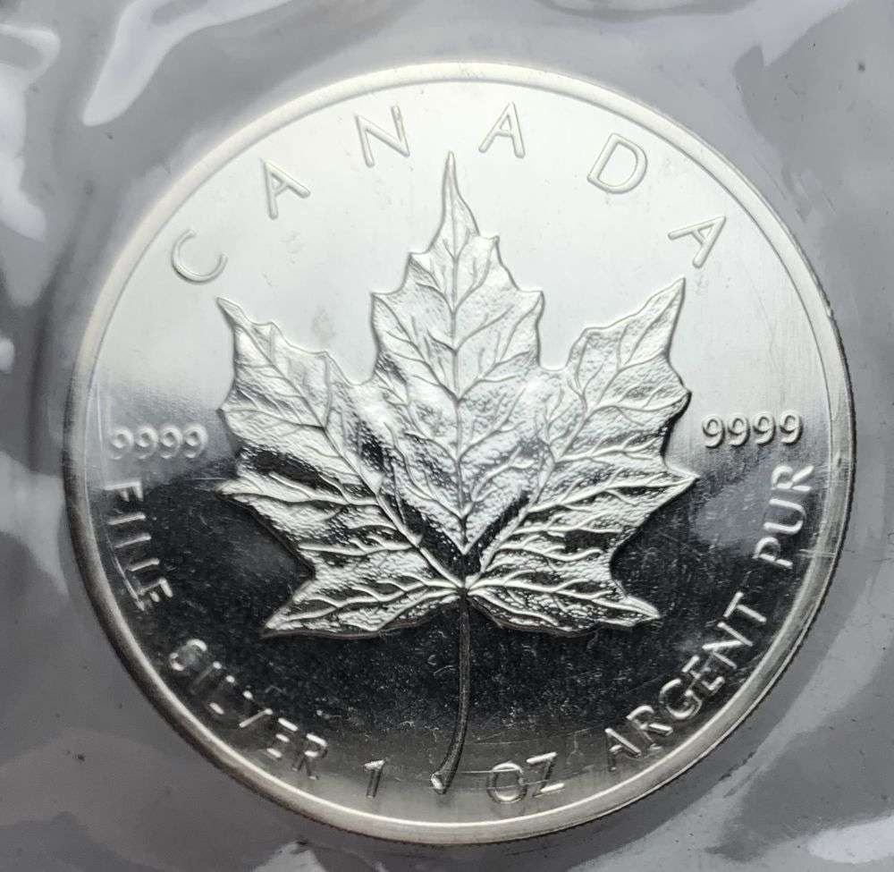 1988 Canada $5 Maple Leaf 1 ozt .9999 Silver OGP: Winner shall receive the exact coin shown here. (NH/RB)
