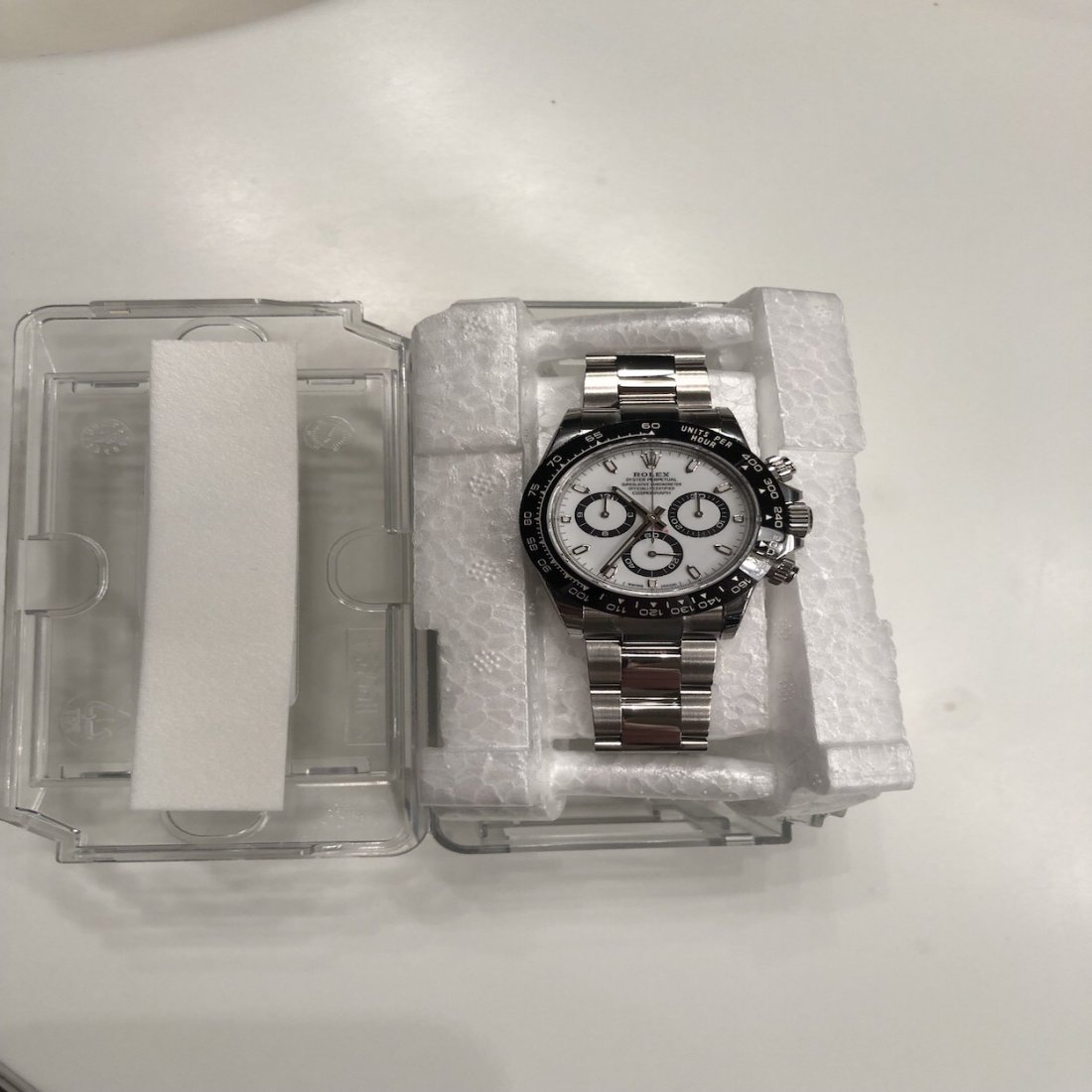 ROLEX DAYTONA COSMOGRAPH WHITE DIAL 2018 (1 of 3)