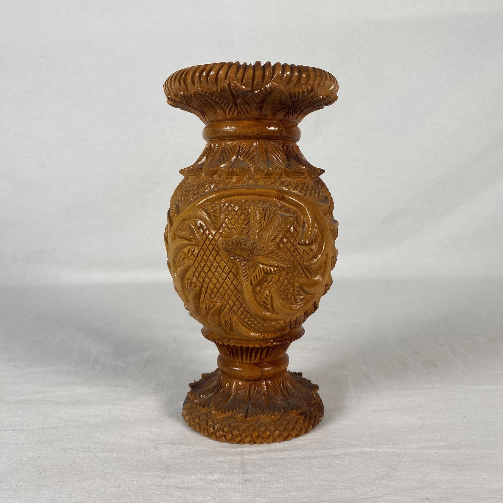 Judaica Vintage Hand Carved Old Olive Wood Vase (1 of 6)