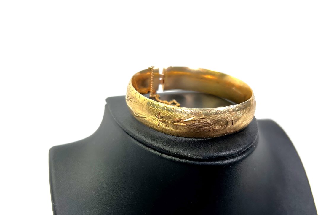 Vintage 14K Gold Bangle Bracelet (1 of 8)