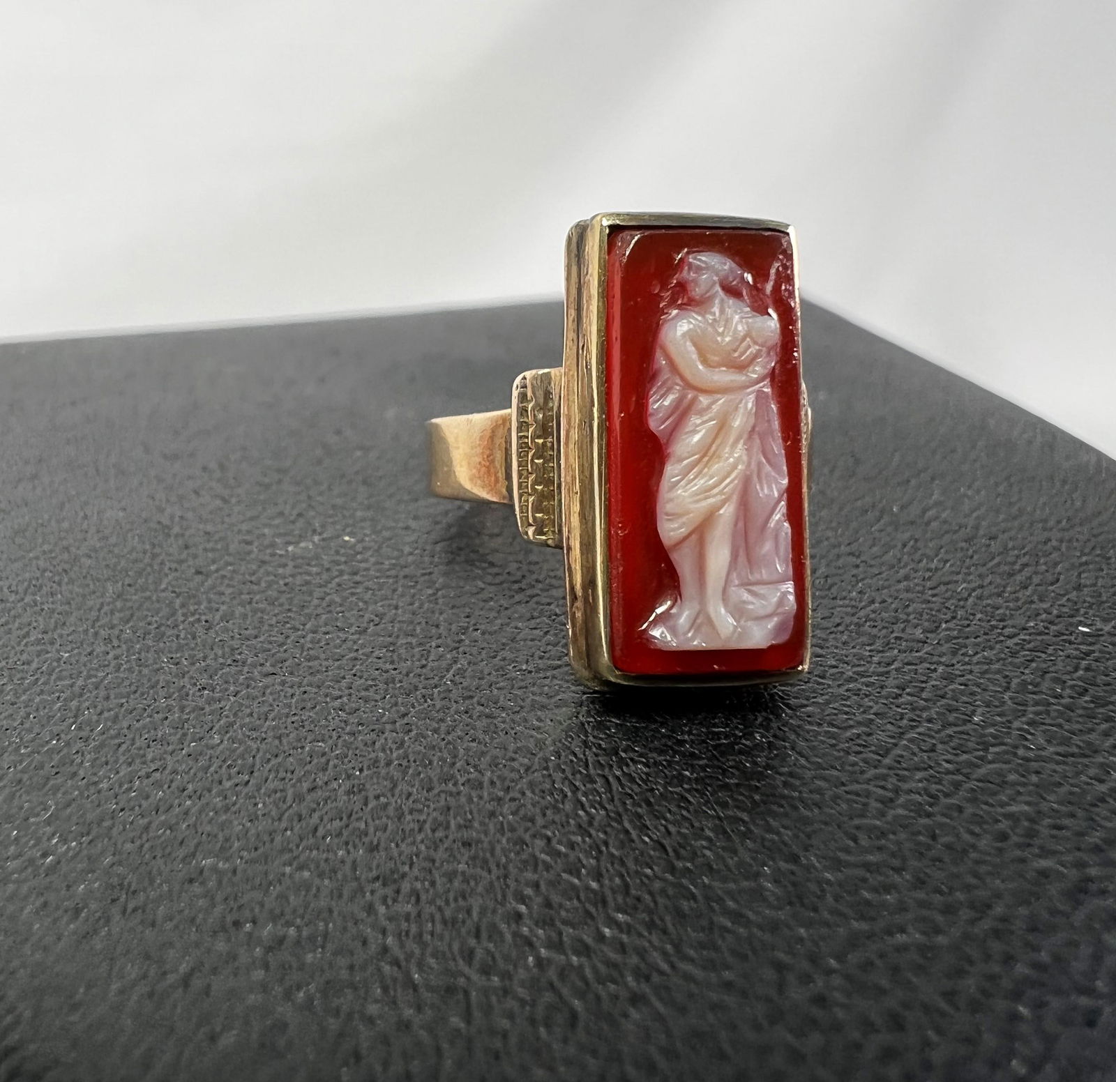 Victorian 19th c. 10K Gold Cameo Ring (1 of 6)