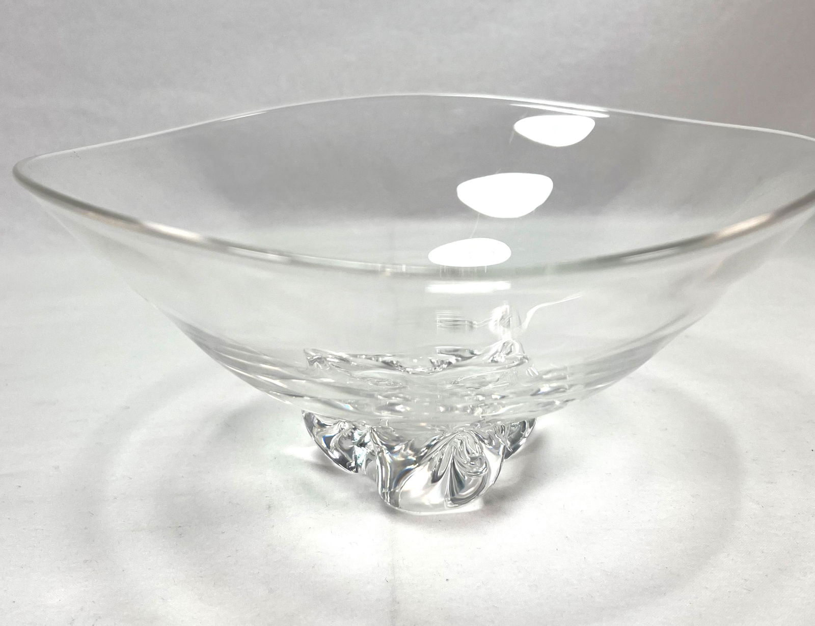 Steuben Trillium Console Bowl Designed by Donald (1 of 9)