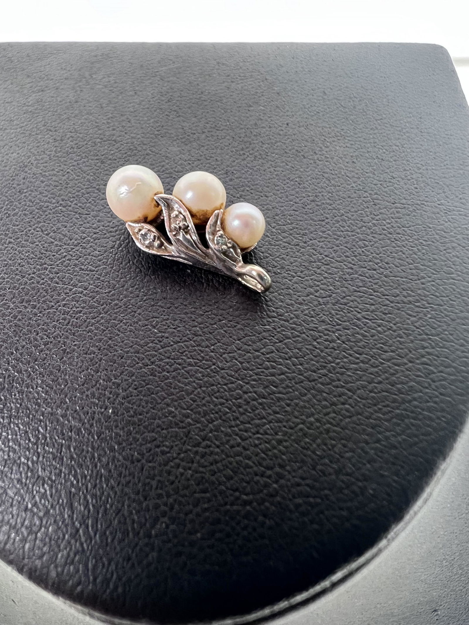 Vintage 14K Gold Diamond and Pearl Pendant (1 of 7)