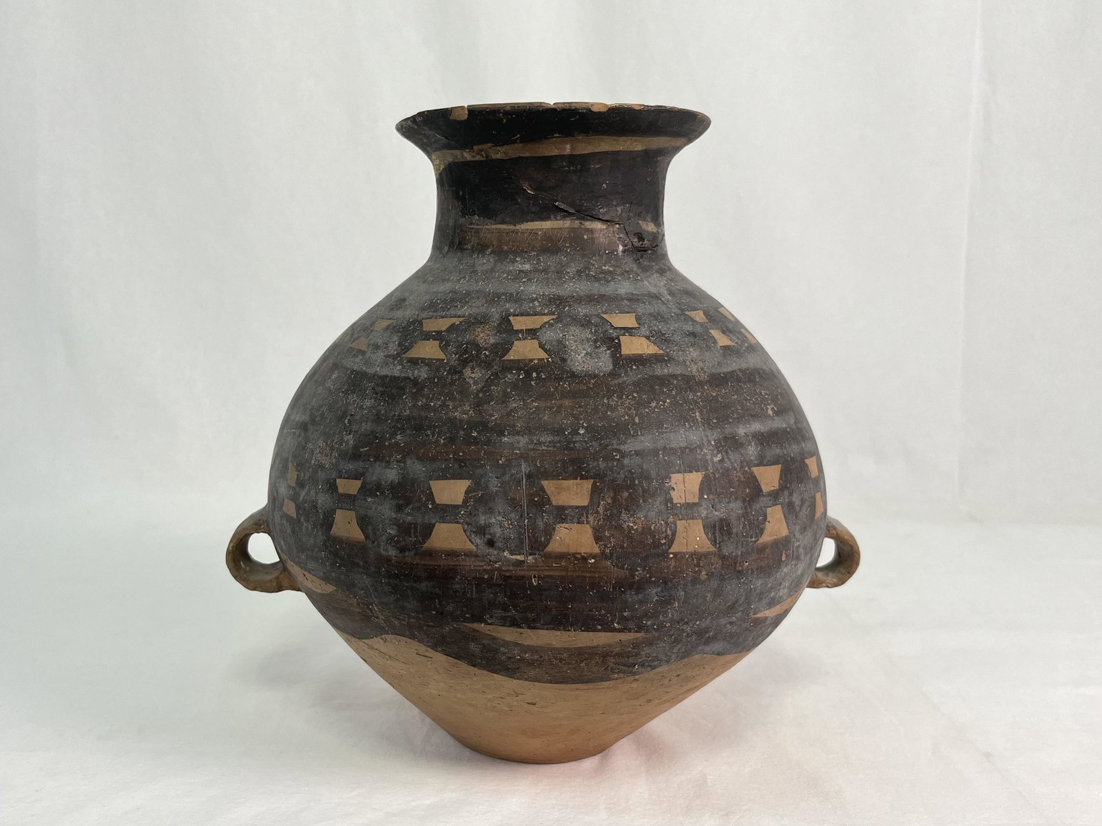 Ancient Chinese Neolithic Pottery Jar (1 of 7)