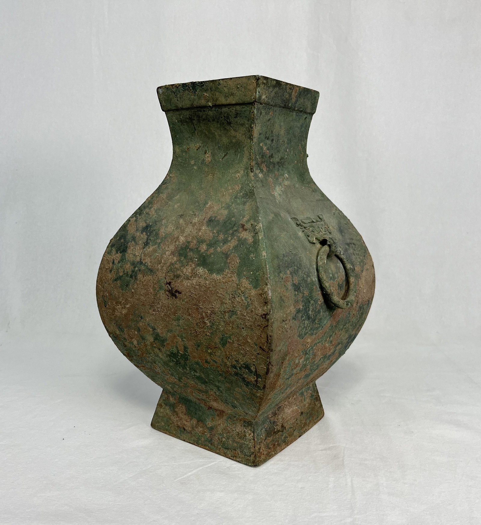 Antique Chinese Han Dynasty Archaic Bronze Vase (1 of 9)