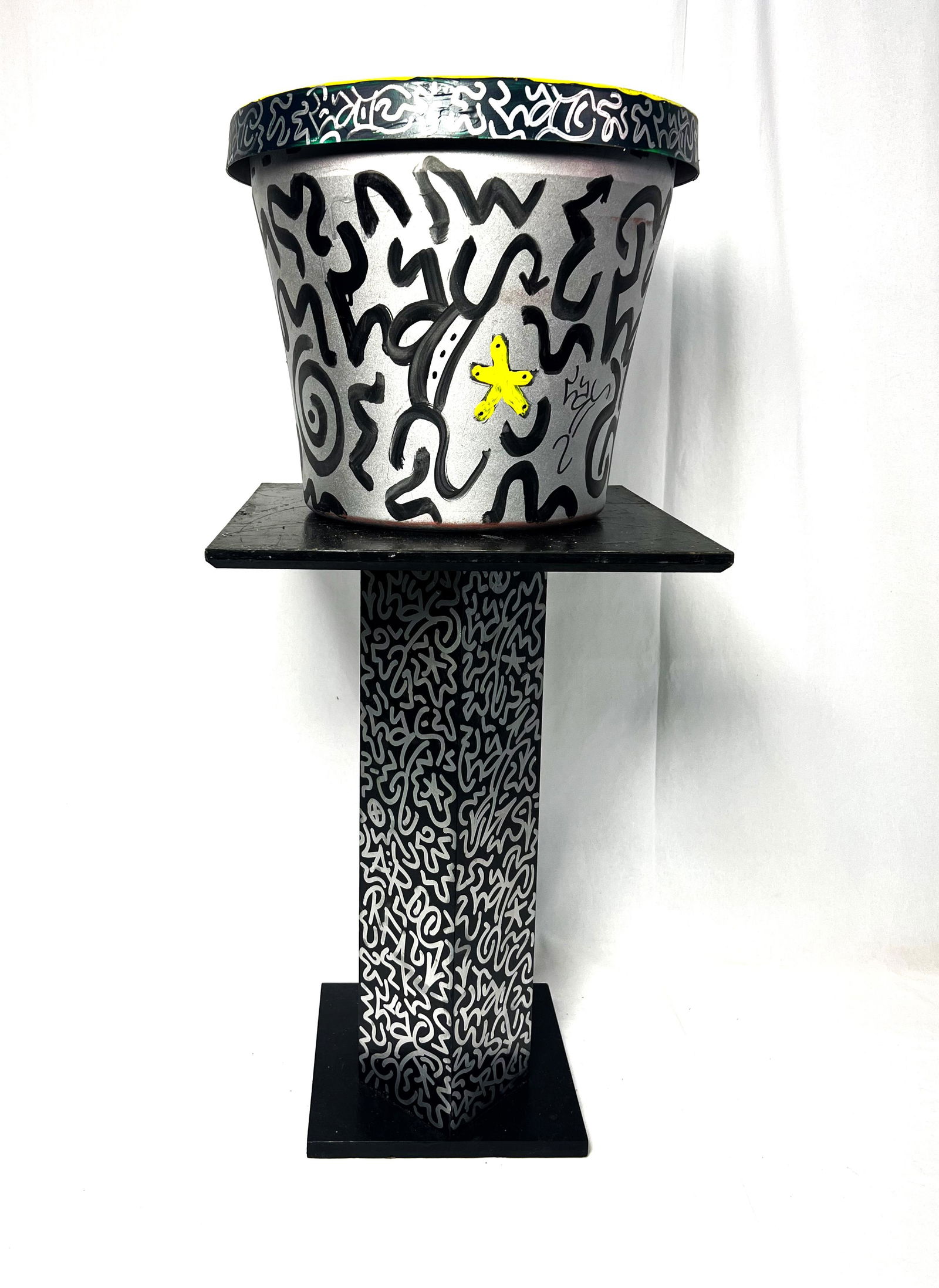 LA II (Angel Ortiz 1967 American) Planter Pot w/ Stand (1 of 12)