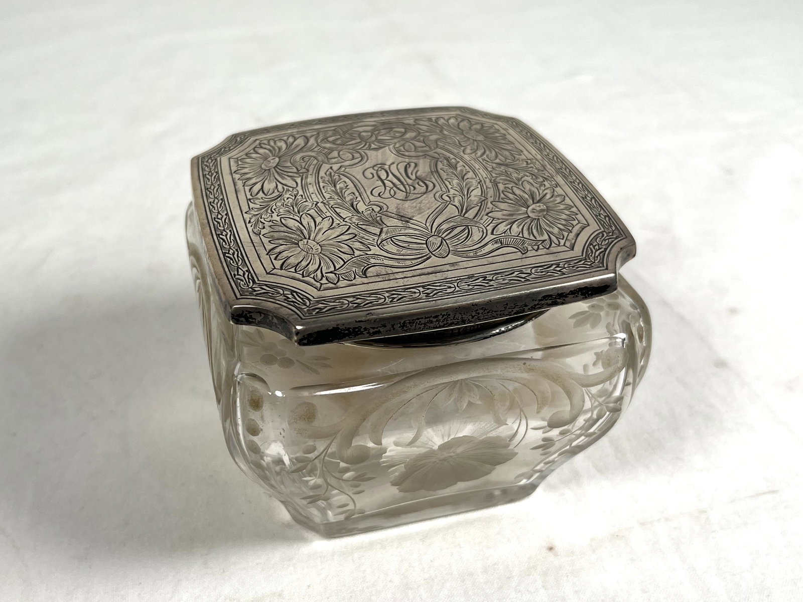 Art Nouveu Gorham Sterling Silver Lided American Brilliant Dresser Jar (1 of 7)