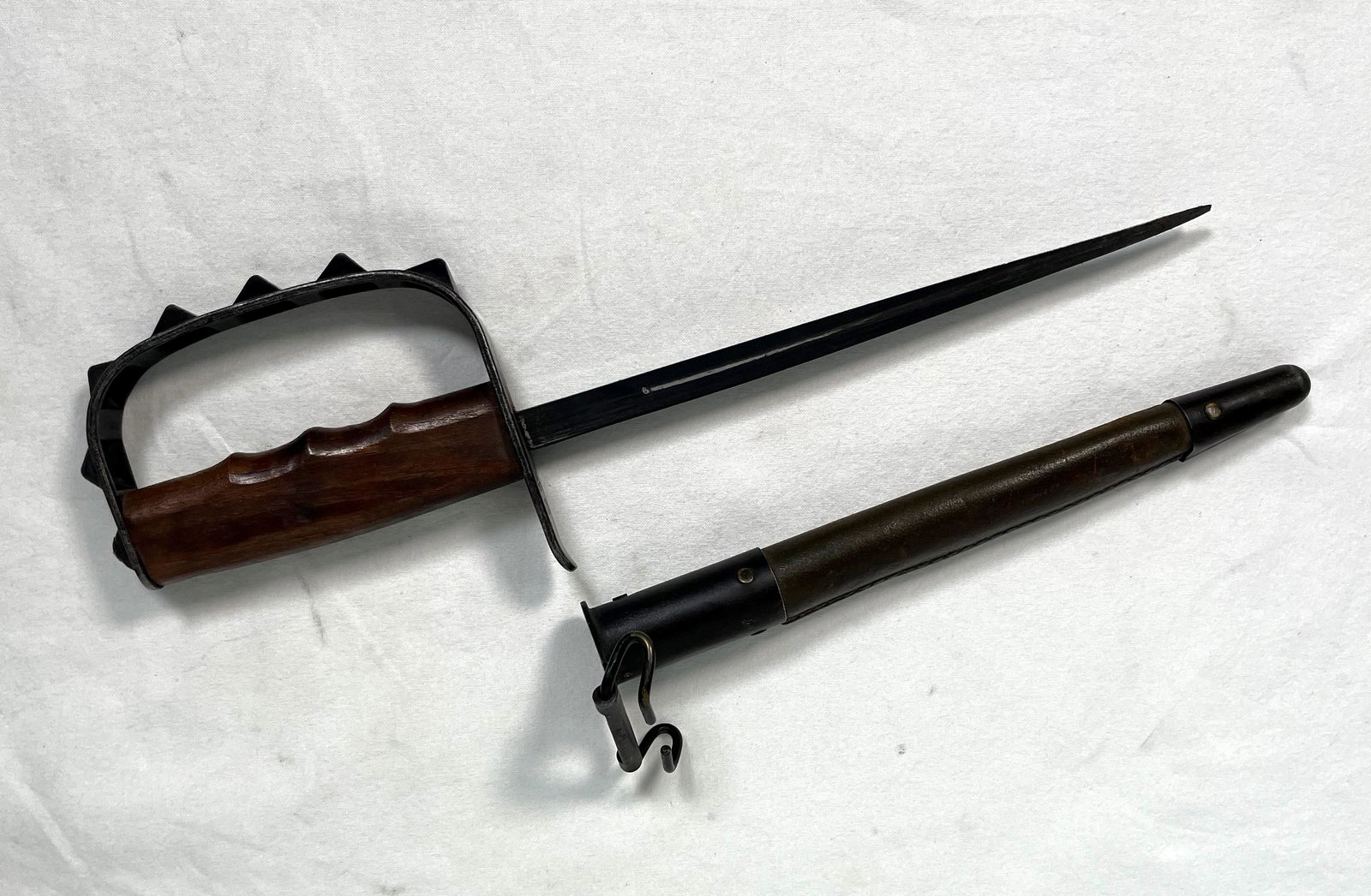 WWI US Model 1917 Trench Knife (1 of 10)