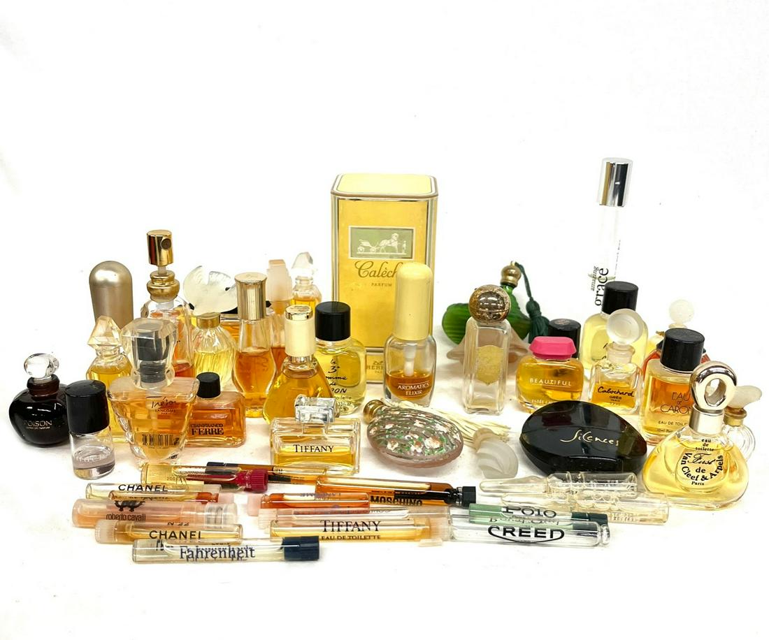 Vintage Designer Perfume Bottle Lot 30+: Vintage Perfume Lot Used Featuring Designer Names such as Hermes Van Cleef & Arpels Chanel Cartier Dior Moschino Used Opened Few Empty Bottles Please Refer to Photos Out of New York City Estate