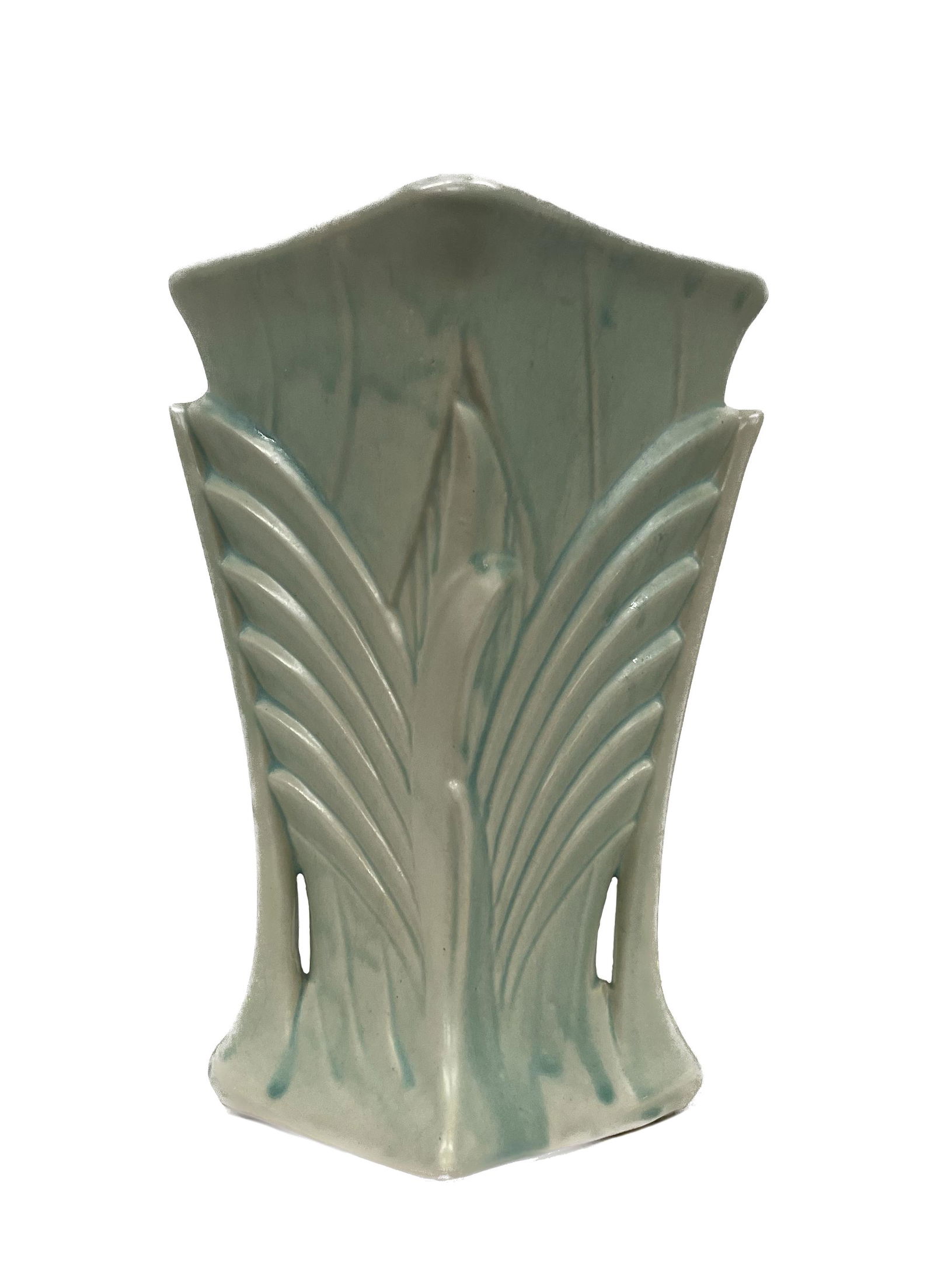 Art Deco McCoy Vase (1 of 5)