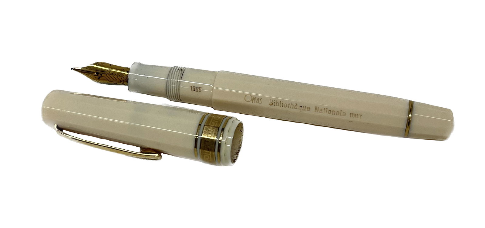 Omas 18k Gold Nib Fountain Pen: Vintage Omas 18k 750 Bibliotheque Nationale Fountain Pen Ivory White Resin Fountainpen Condition Used Out of New York City Estate