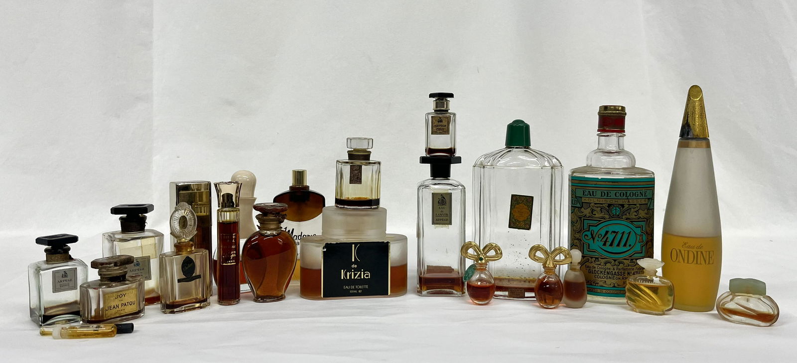 Large Perfume Bottle Lot (1 of 4)