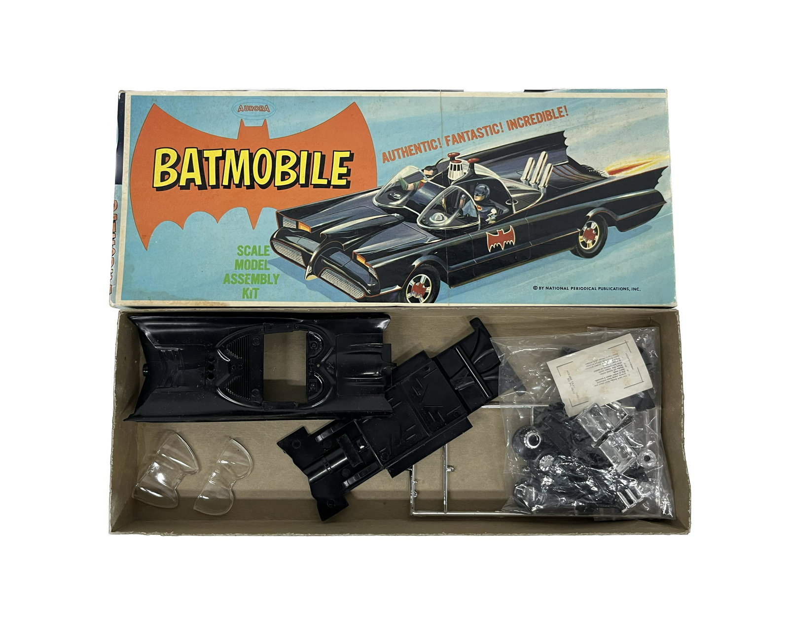 Aurora Batmobile Model Kit (1 of 3)