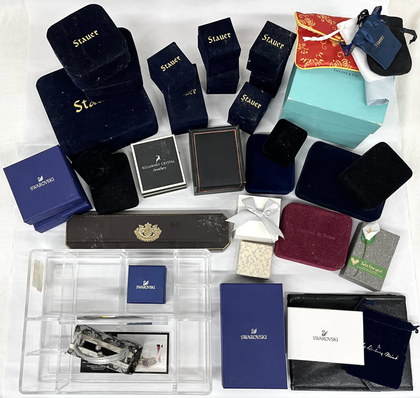Large Lot of Designer Jewelry Boxes (1 of 5)