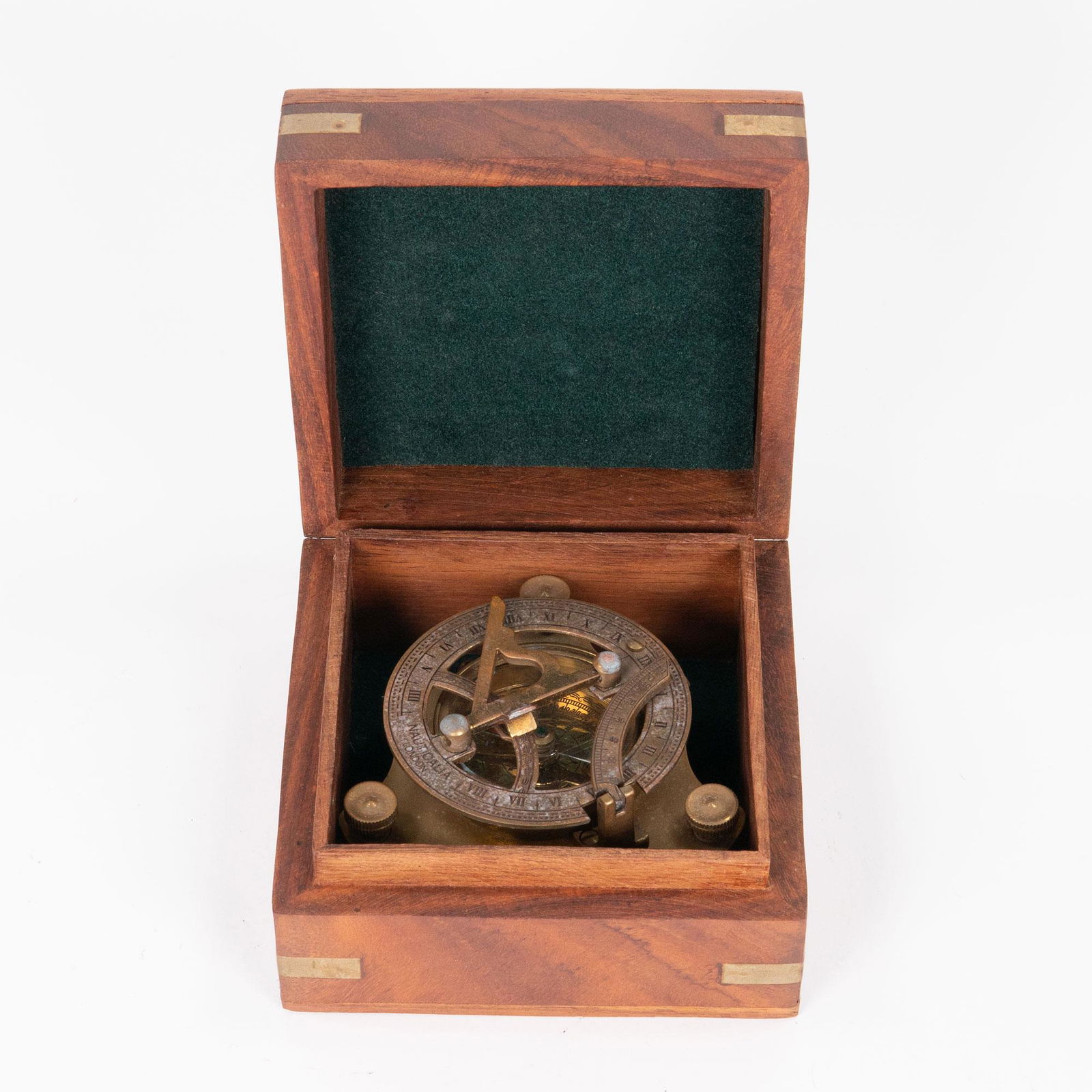 Nautica Brass Sundial Compass With Wood Case (1 of 4)