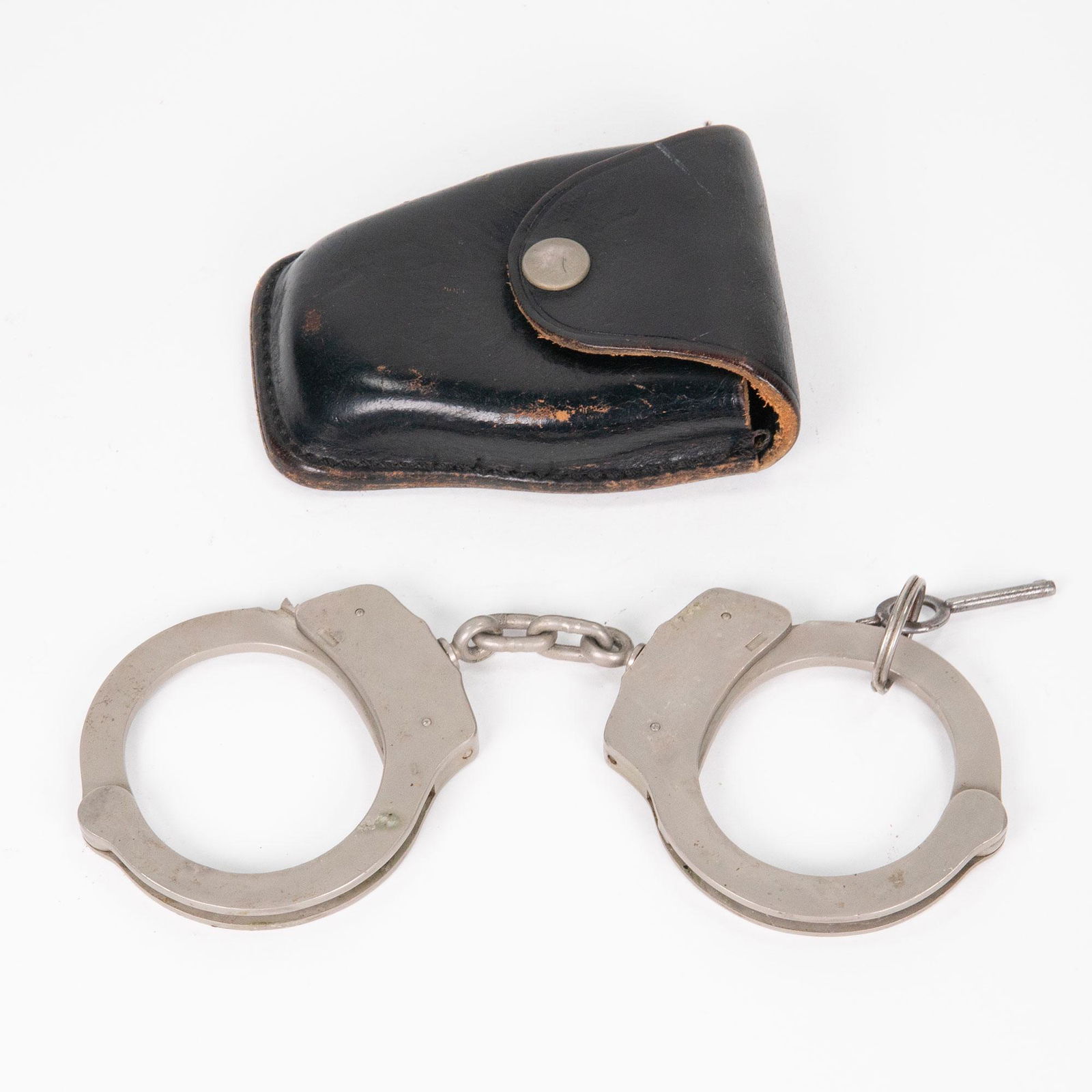 Vintage Smith And Wesson Handcuffs With Case And Key (1 of 3)