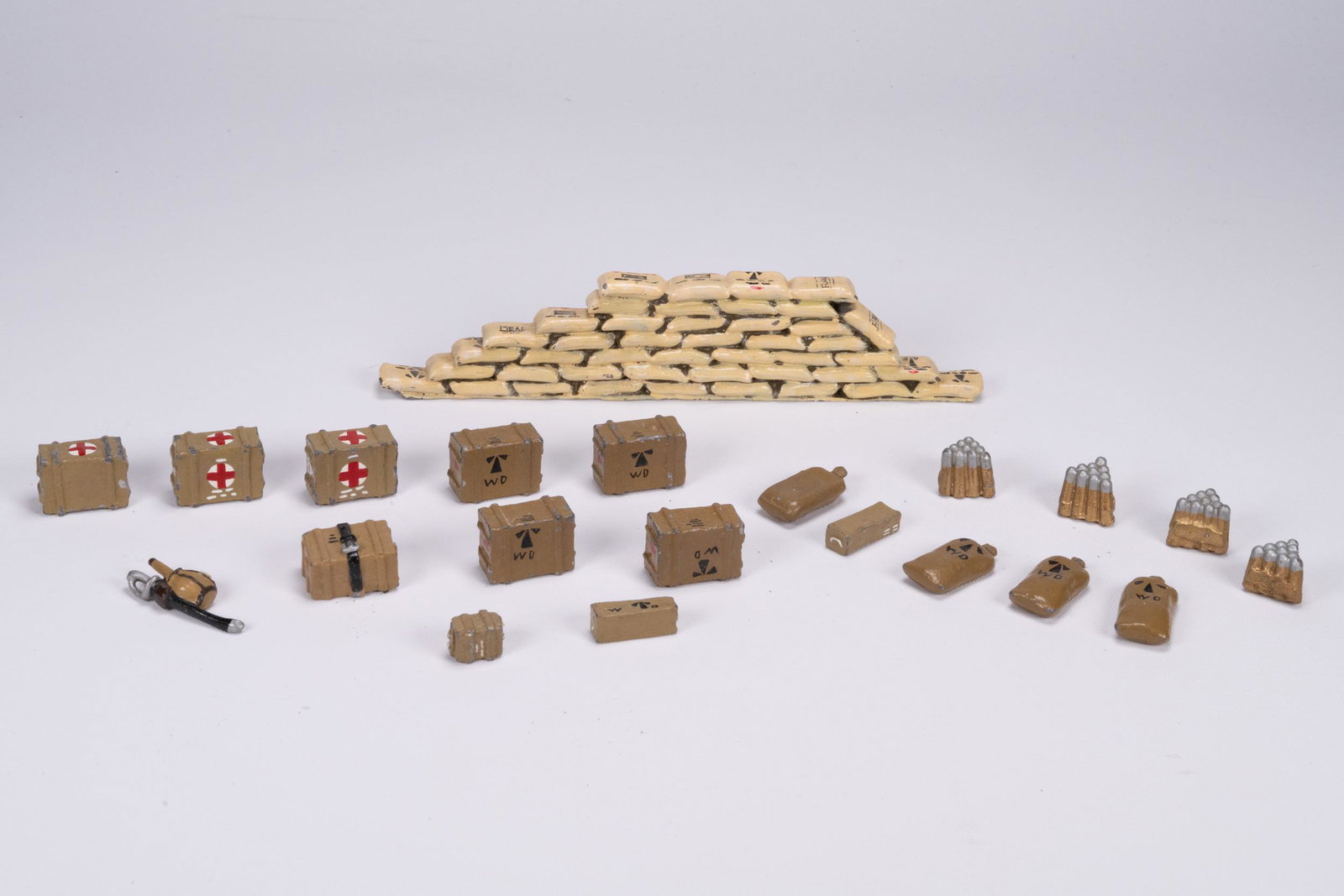 Various Crates Shells Sandbags Lead Soldier Lot: Lot Of Various Crates Shells Sandbags For modern Day Infantry Marines In Overall Good Condition Please look at Photos Closely soldier lead soldiers k&c britains britain Out of a New York City Estate
