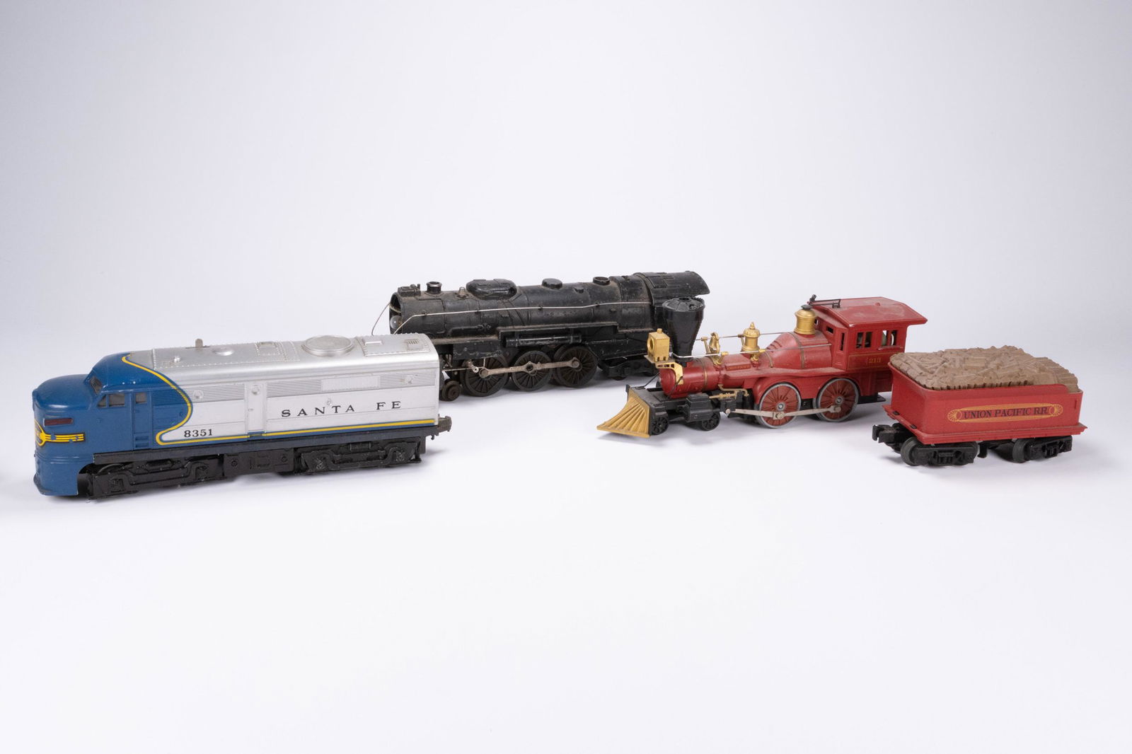 Lot Of 3 Lionel Engines Preowned Condition (1 of 4)