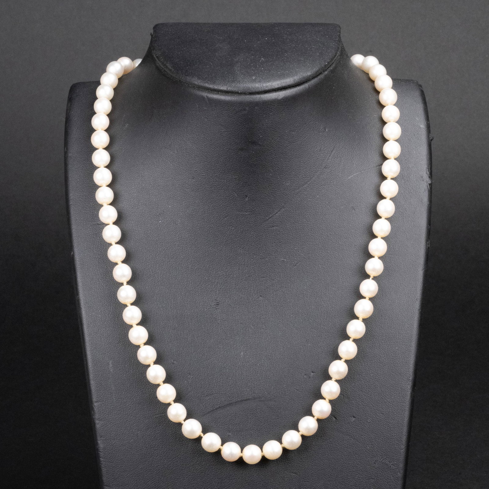 Mikimoto 14K Gold Pearl Necklace: Mikimoto 14 Karat Yellow Gold Akoya Pearl Necklace Cultured Pearl Marked on Filigree Clasp M 585 19.5" L 31.50 Grams in Overall Good Condition Please look at Photos Closely Out of a New York City Esta
