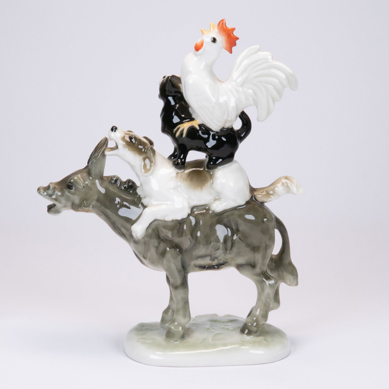 Hutschenenreuther Kunstabteilung Figurine: Vintage Hutschenenreuther Kunstabteilung Figurine Donkey Dog cat and Rooster In Overall Good Condition Please look at Photos Closely Out of a New York City Estate