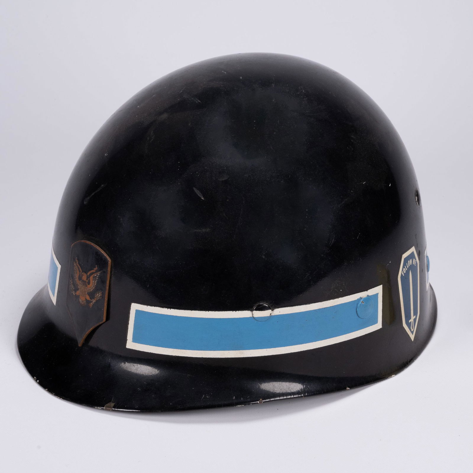 US M-1 Helmet Liner US Army "Follow Me" (1 of 4)