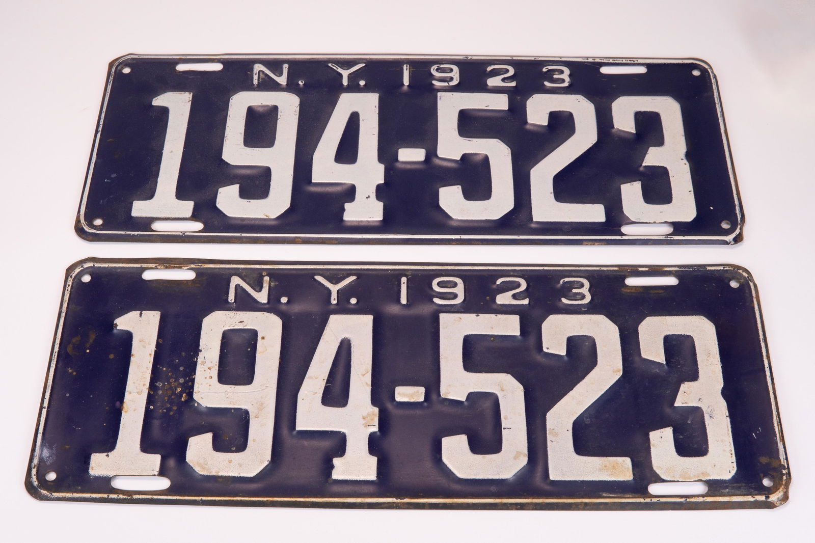 1923 NY License Plate Baked Enamel Match Pair Scarce (1 of 2)