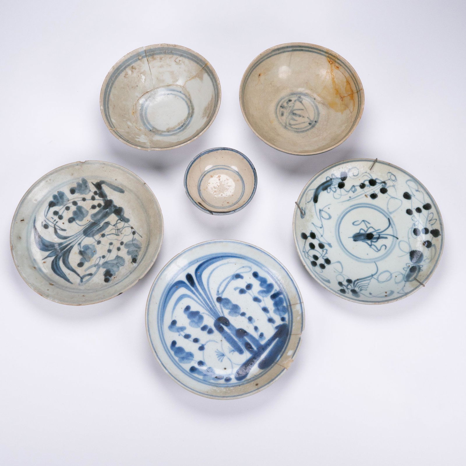 Chinese Blue & White Plate Bowl Lot (1 of 4)