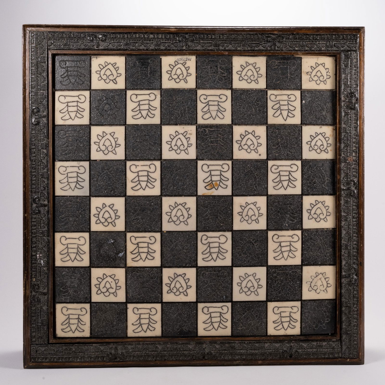 Aztec Mexican Revolution Chess Set (1 of 7)