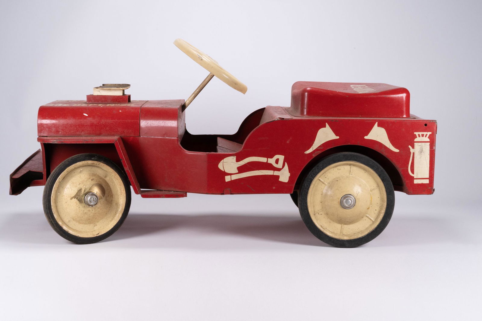 Structo Ride On Fire Dept No. 26 Pumper Truck Metal