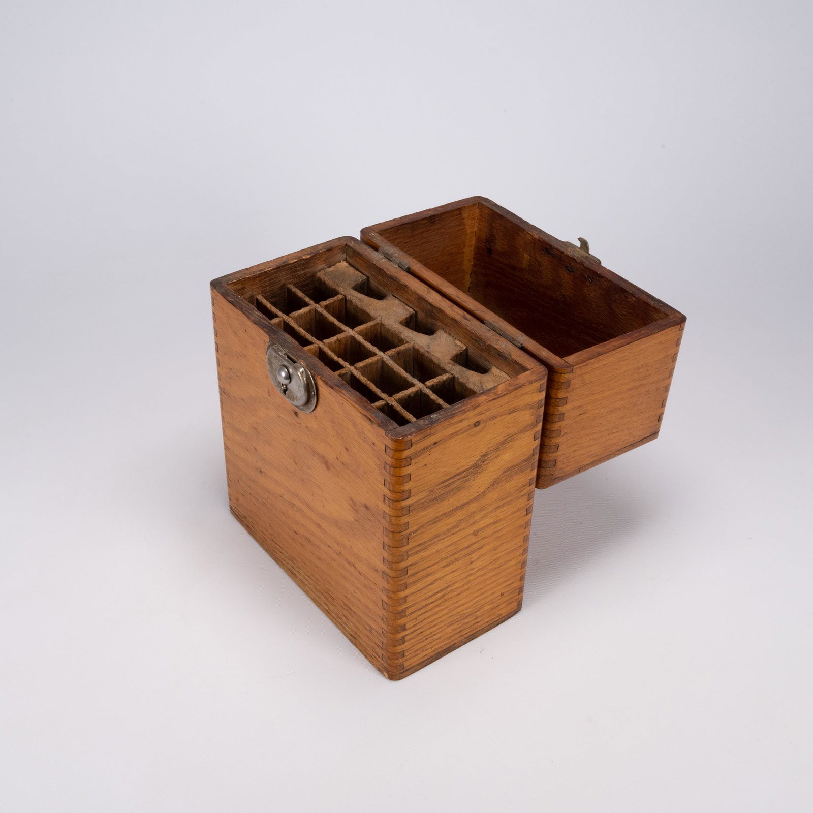 Belaro 18 Straight Razor Tool Chest Carry Case (1 of 6)