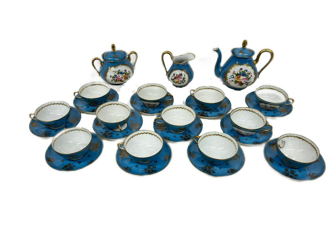 Sevres French c 1771 Louis XVIII Service for 12 (1 of 19)