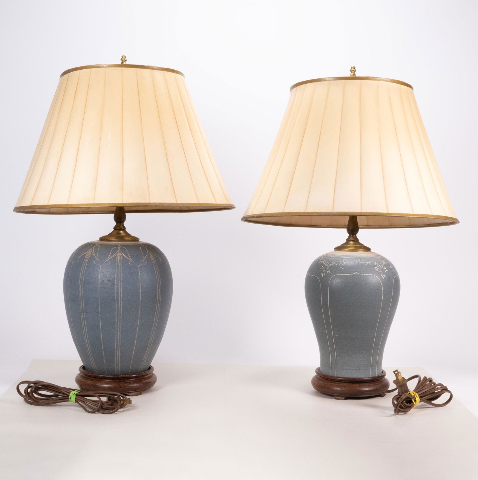 Chinese Ceramic Ginger Jar Mounted as Lamp Lot (1 of 2)