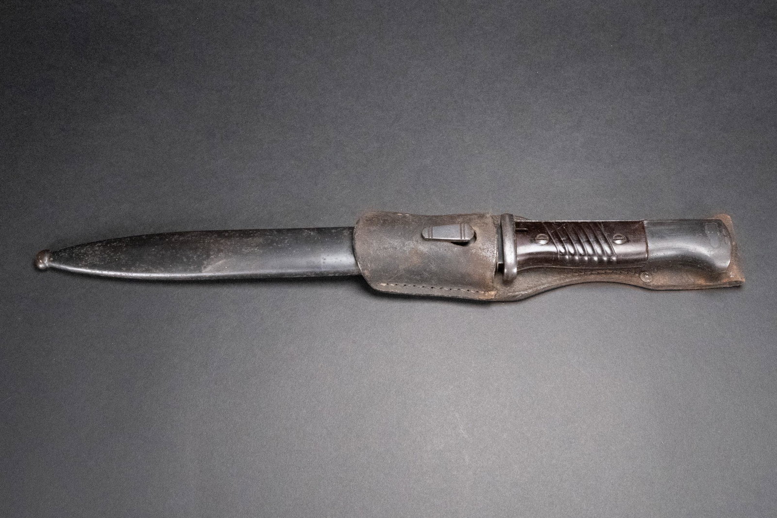 German Mauser K98 Bayonet w/ Scabbard & frog: WWII German Mauser K98 Rifle Bayonet with Scabbard and Leather Frog S/177 36 #720 Matching Numbers 15.5" L Total 10" Blade 16.5" L in Sheath In Excellent Condition for its Age Please look at Photos Cl