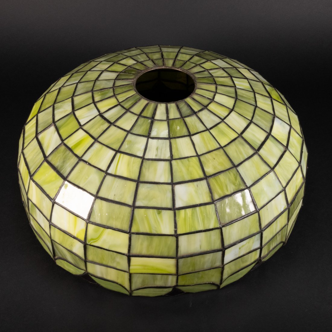 Arts & Crafts Tiffany Studio Style Lamp Shade (1 of 6)