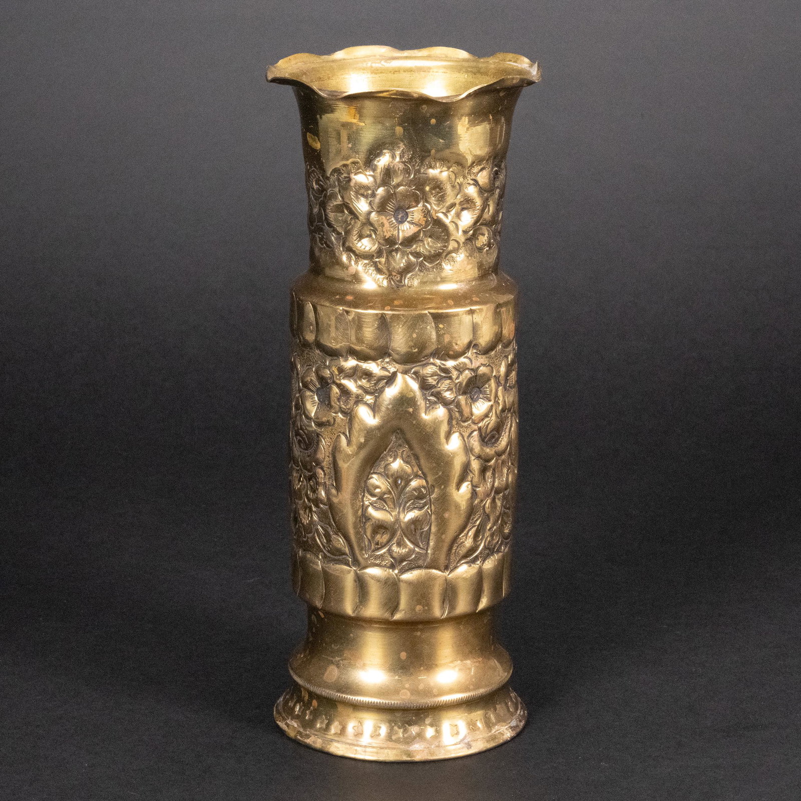 WWI Trench Art Brass Artillery Shell Vase (1 of 4)