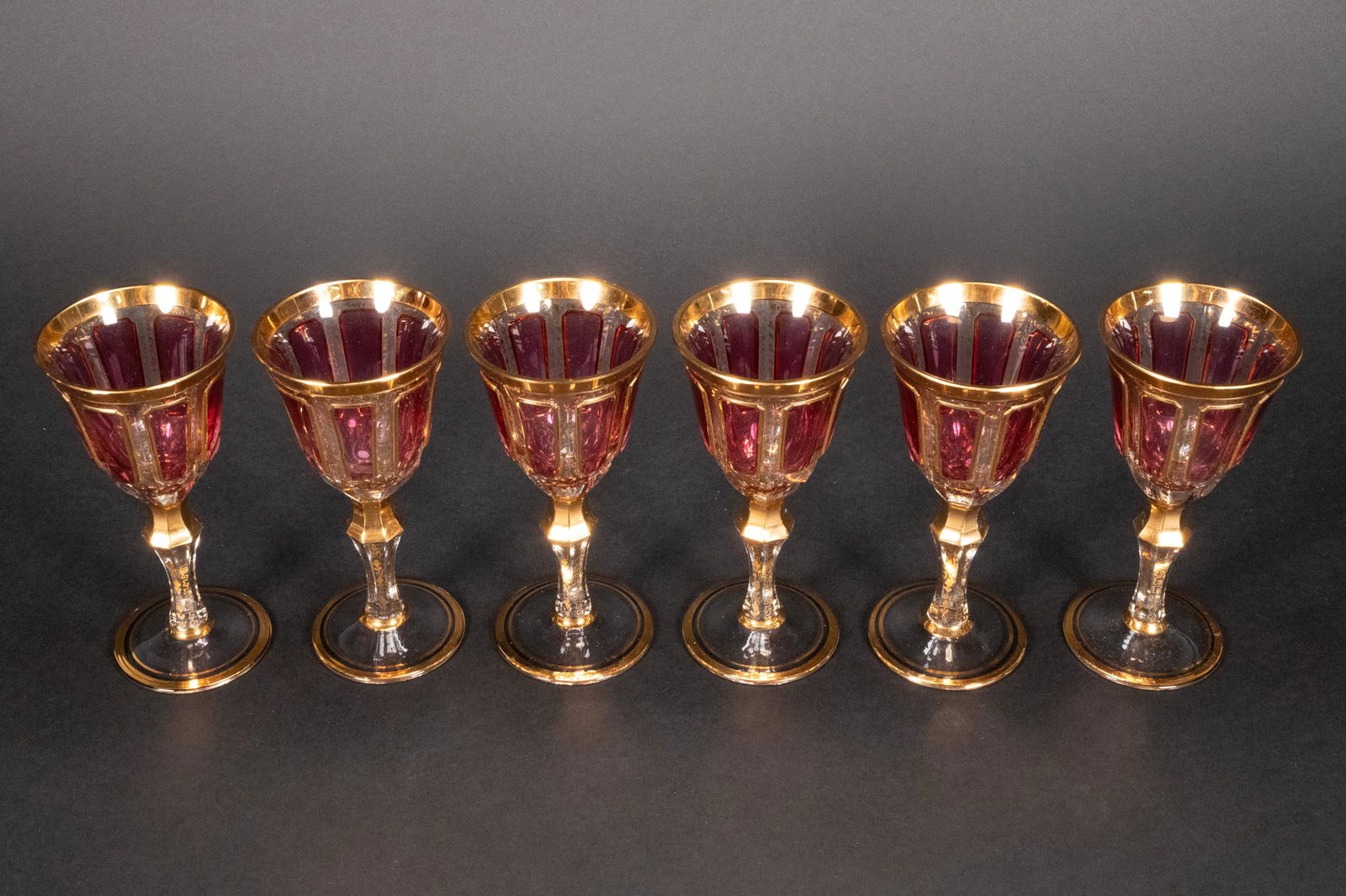 Bohemian Cranberry & Gold Leaf Cordials 6Pcs (1 of 4)