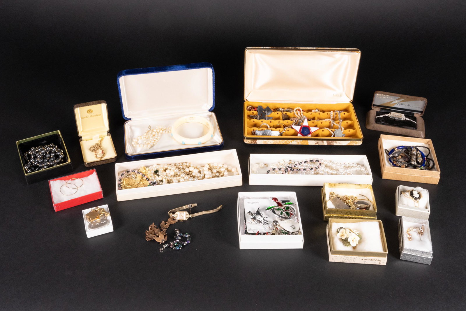 Costume Jewelry Lot Rings Pins etc (1 of 8)